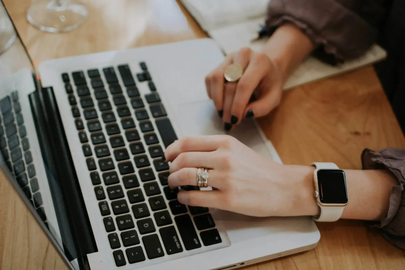 Unsere Kompetenzen im Überblick: Websites für KMU. Wir konzipieren, entwickeln und erschaffen. Von der Micro-Page bis hin zum Online Shop.